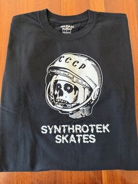 Gildan Black Tee with White Skull Astronaut Graphic